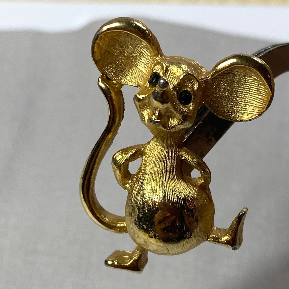 Gold Dynasty Little Mouse Brooch